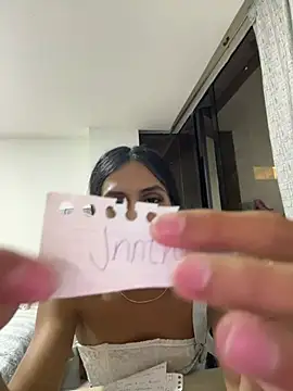 Snapshot of luna_duque chatting on 06/29/26, 03:35 luna duque online show from 06/29/26, 03:35
