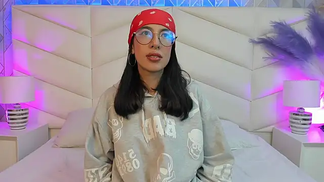 Snapshot of selene_meyer chatting on 04/02/26, 03:15 selene meyer online show from 04/02/26, 03:15