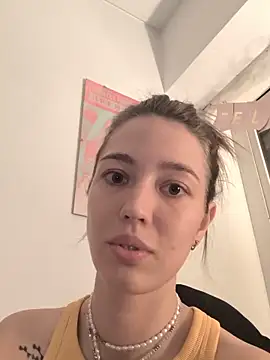 ulika 200419 online show from 05/07/26, 01:11