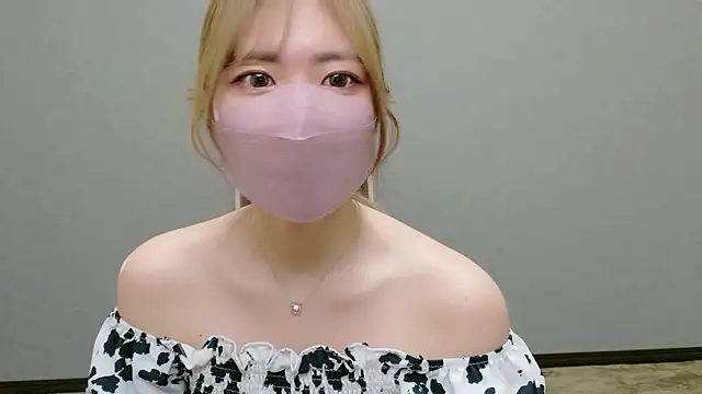 Snapshot of YUA_0425 chatting on 06/24/26, 02:10 YUA 0425 online show from 06/24/26, 02:10