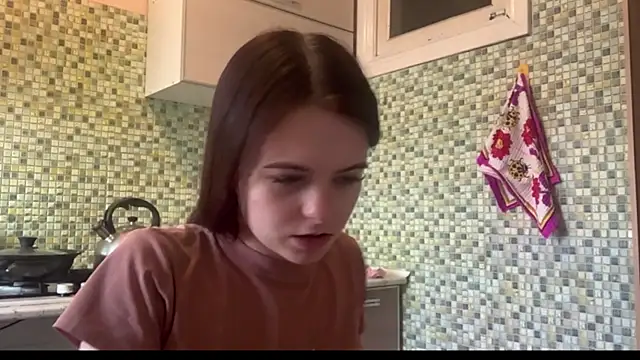 KikiAmino online show from 04/21/26, 03:02