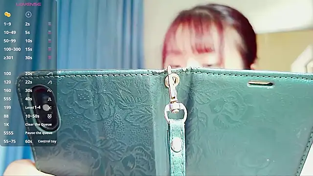 Milk xoxo online show from 04/17/26, 05:54