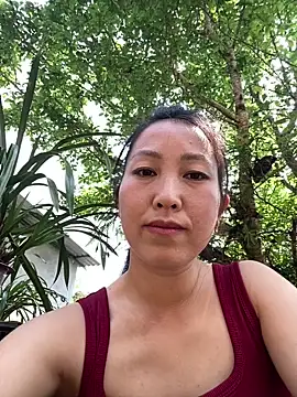 Snapshot of Huonglyna chatting on 04/03/26, 03:15 Huonglyna online show from 04/03/26, 03:15