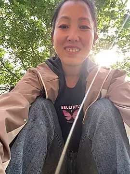 Snapshot of Huonglyna chatting on 04/04/26, 01:48 Huonglyna online show from 04/04/26, 01:48