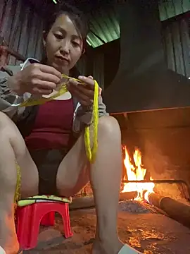 Huonglyna online show from 04/26/26, 02:53