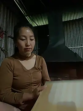 Huonglyna online show from 05/01/26, 02:27