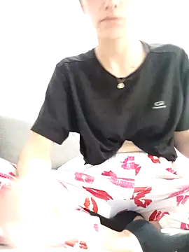 Snapshot of Lolaa92i chatting on 04/03/26, 10:19 Lolaa92i online show from 04/03/26, 10:19