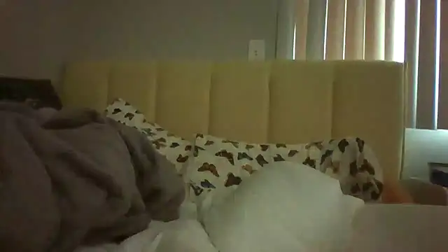 Snapshot of madzbailey chatting on 07/04/26, 02:12 madzbailey online show from 07/04/26, 02:12
