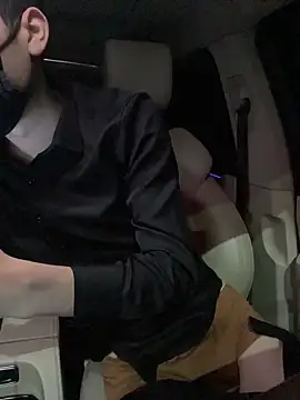 Snapshot of klcm002 chatting on 04/04/26, 02:25 klcm002 online show from 04/04/26, 02:25