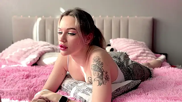 StacyStone online show from 04/16/26, 06:14