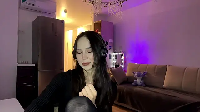 Snapshot of Elizabetswan chatting on 04/17/26, 10:24 Elizabetswan online show from 04/17/26, 10:24
