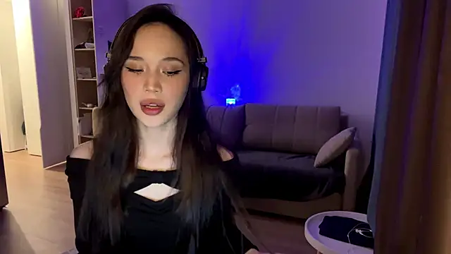 Snapshot of Elizabetswan chatting on 04/19/26, 11:29 Elizabetswan online show from 04/19/26, 11:29