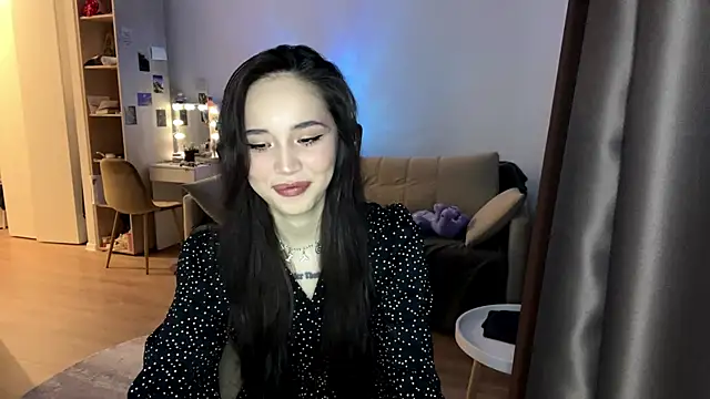 Snapshot of Elizabetswan chatting on 04/23/26, 02:02 Elizabetswan online show from 04/23/26, 02:02