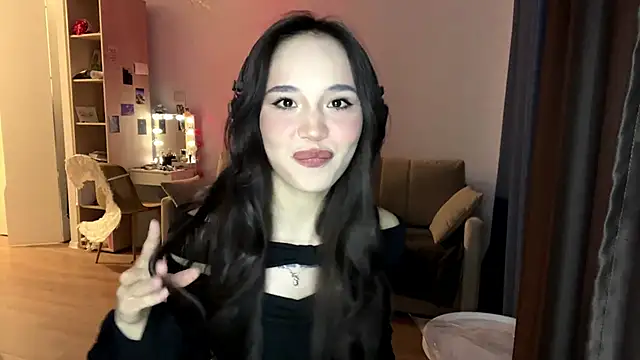 Snapshot of Elizabetswan chatting on 04/25/26, 10:51 Elizabetswan online show from 04/25/26, 10:51