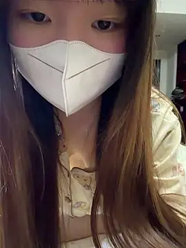 Snapshot of Ss-weiwei chatting on 04/19/26, 12:15 Ss-weiwei online show from 04/19/26, 12:15