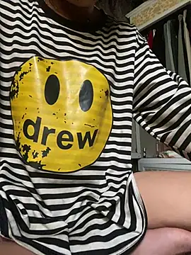 Snapshot of LiulyBaby chatting on 04/04/26, 03:05 LiulyBaby online show from 04/04/26, 03:05