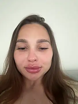 Snapshot of MonikaLoveXx chatting on 06/20/26, 01:14 MonikaLoveXx online show from 06/20/26, 01:14