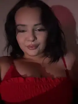 MiaKittyx0 online show from 05/10/26, 04:56