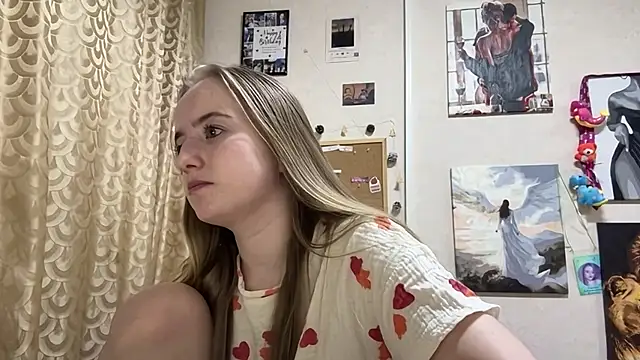 Snapshot of SabinaHaggen chatting on 04/02/26, 08:39 SabinaHaggen online show from 04/02/26, 08:39