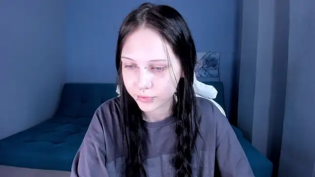 Snapshot of SugarBunny18 chatting on 06/24/26, 03:05 SugarBunny18 online show from 06/24/26, 03:05
