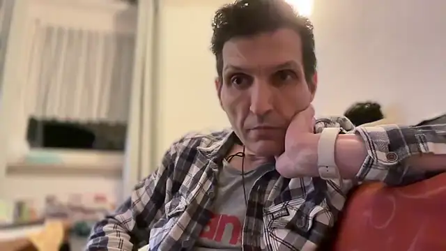 Snapshot of Dermart chatting on 04/02/26, 11:35 Dermart online show from 04/02/26, 11:35