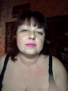 Snapshot of AuroKaria chatting on 04/23/26, 01:02 AuroKaria online show from 04/23/26, 01:02