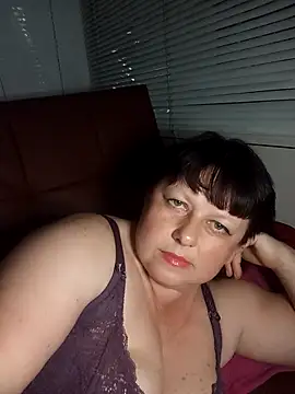 Snapshot of AuroKaria chatting on 05/11/26, 05:43 AuroKaria online show from 05/11/26, 05:43