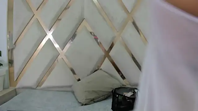 Snapshot of Daphne_cuteht chatting on 04/20/26, 08:43 Daphne cuteht online show from 04/20/26, 08:43