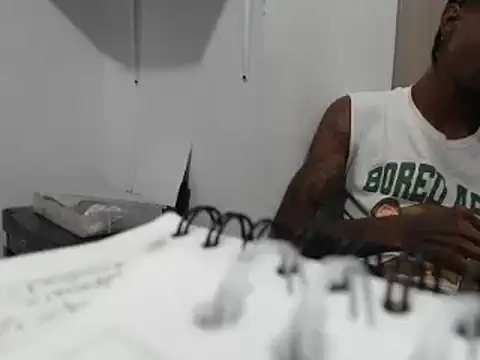 Snapshot of burrodelacosta chatting on 04/02/26, 11:24 burrodelacosta online show from 04/02/26, 11:24