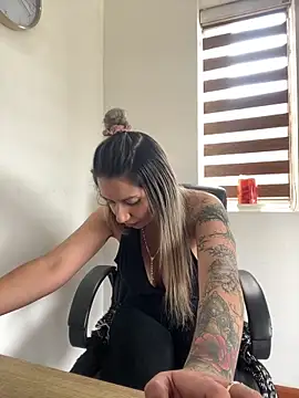 Isabella varella- online show from 04/29/26, 05:30