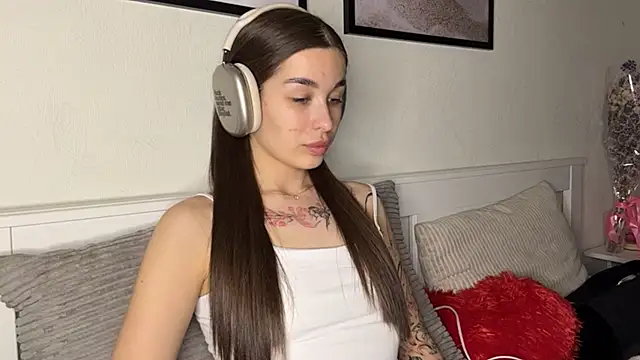 NoBurtenGirl online show from 04/03/26, 06:50