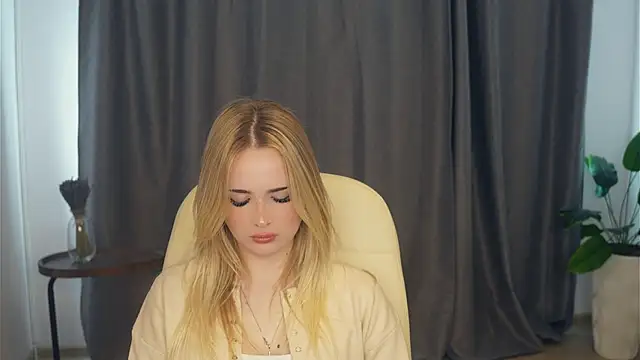 Snapshot of StephenHurban chatting on 04/03/26, 12:25 StephenHurban online show from 04/03/26, 12:25