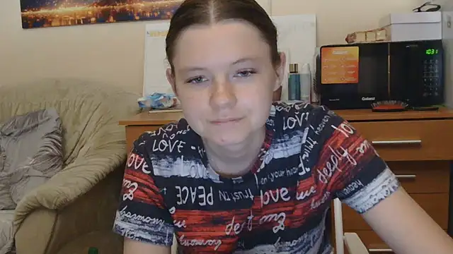 Snapshot of JessicaHolland1 chatting on 06/24/26, 06:51 JessicaHolland1 online show from 06/24/26, 06:51