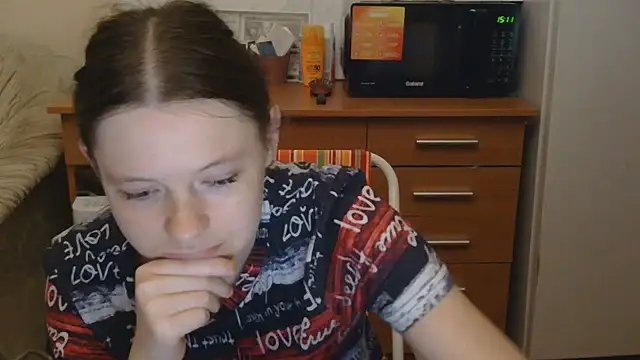 Snapshot of JessicaHolland1 chatting on 07/05/26, 06:37 JessicaHolland1 online show from 07/05/26, 06:37