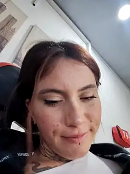 Snapshot of cute_mara chatting on 04/06/26, 10:22 cute mara online show from 04/06/26, 10:22