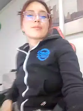 Snapshot of cute_mara chatting on 04/07/26, 10:42 cute mara online show from 04/07/26, 10:42