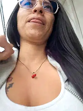 Snapshot of VALERY-94 chatting on 04/08/26, 12:05 VALERY-94 online show from 04/08/26, 12:05