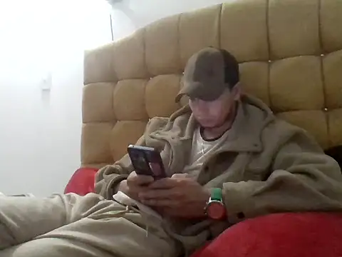 Snapshot of manulito260 chatting on 07/05/26, 12:39 manulito260 online show from 07/05/26, 12:39
