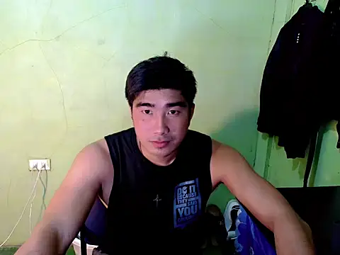 Snapshot of Hunkfireman chatting on 04/07/26, 12:33 Hunkfireman online show from 04/07/26, 12:33