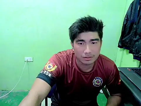 Snapshot of Hunkfireman chatting on 04/13/26, 01:33 Hunkfireman online show from 04/13/26, 01:33