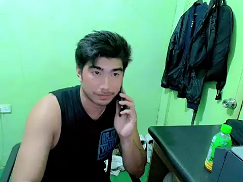 Snapshot of Hunkfireman chatting on 04/18/26, 08:42 Hunkfireman online show from 04/18/26, 08:42