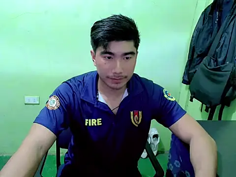 Snapshot of Hunkfireman chatting on 05/07/26, 01:00 Hunkfireman online show from 05/07/26, 01:00
