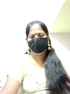 Snapshot of SEEMA_012 chatting on 05/08/26, 05:35 SEEMA 012 online show from 05/08/26, 05:35