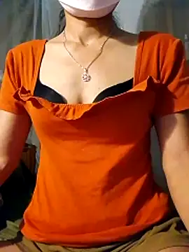 Snapshot of Mi-Tiffiny chatting on 04/03/26, 03:10 Mi-Tiffiny online show from 04/03/26, 03:10