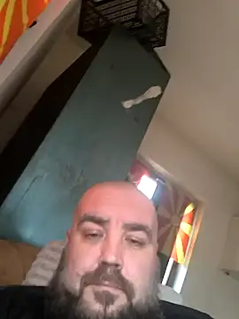 Snapshot of vojvoda1903 chatting on 04/04/26, 08:01 vojvoda1903 online show from 04/04/26, 08:01