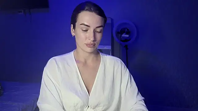 Kira  love1 online show from 06/22/26, 09:01