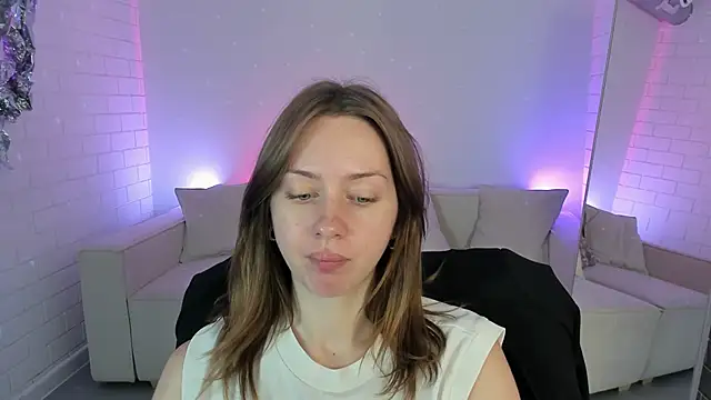 Snapshot of MeganClapp chatting on 05/22/26, 05:14 MeganClapp online show from 05/22/26, 05:14