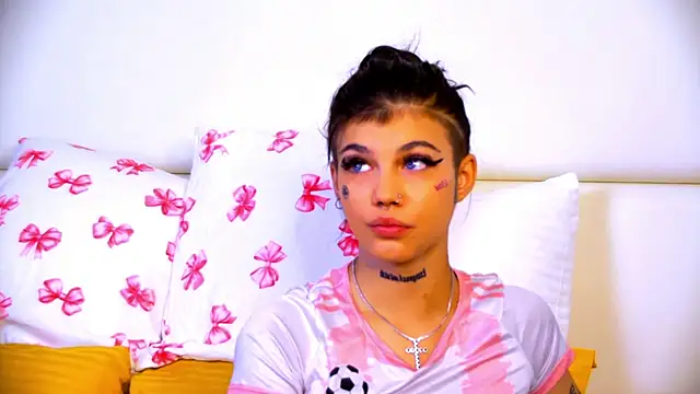 YasminnStorm online show from 06/08/26, 04:24