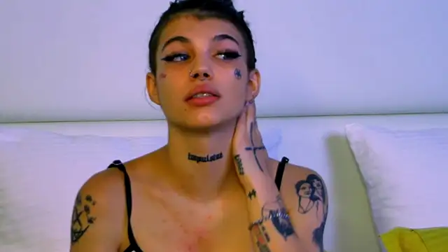 YasminnStorm online show from 06/11/26, 04:43