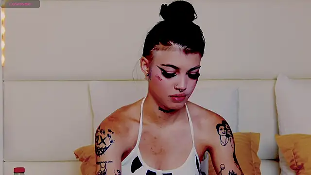 YasminnStorm online show from 07/09/26, 06:50